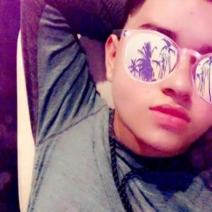 Meet your Posher, Adrian